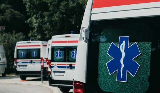 鄱阳救护车转运病人过路高速收费吗?